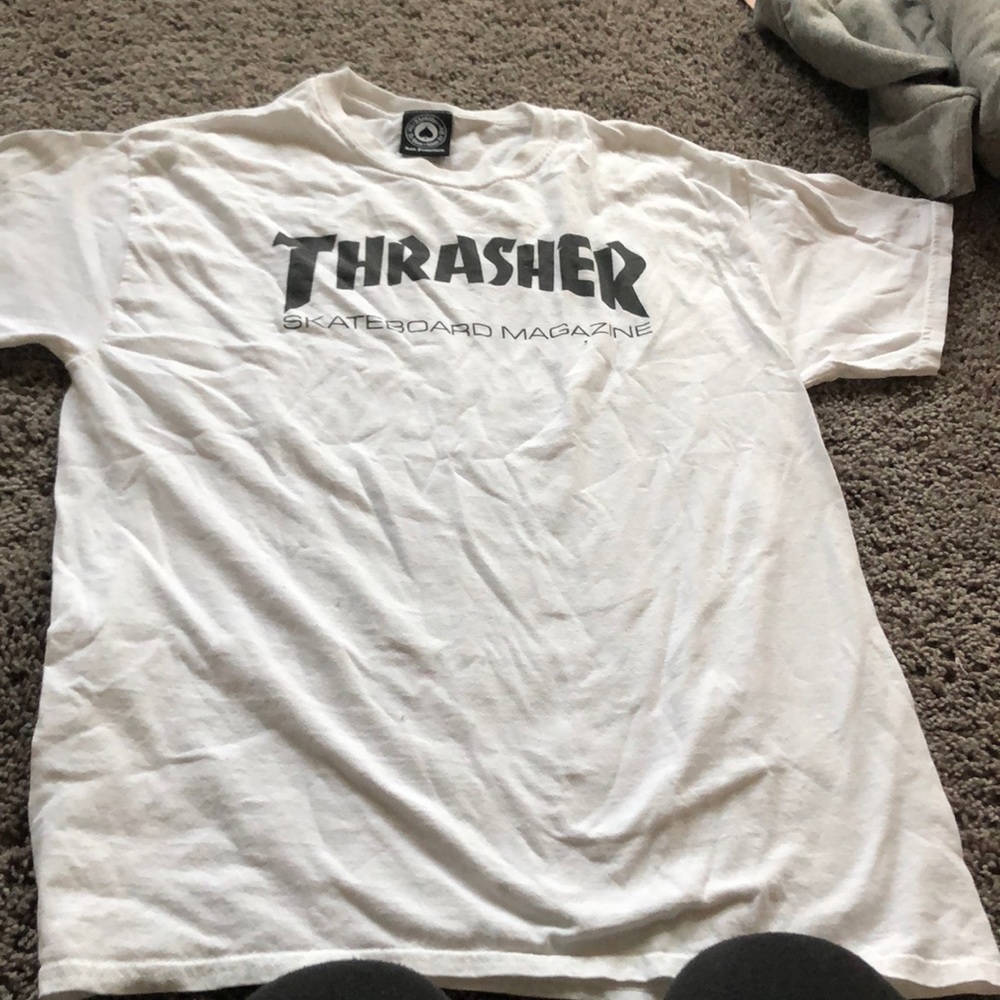 Oversized thrasher shirt!